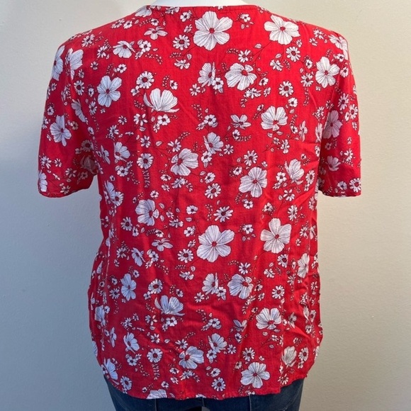 SO Red Floral button down front tie bohemian Top, Size M, NWT - Picture 5 of 8